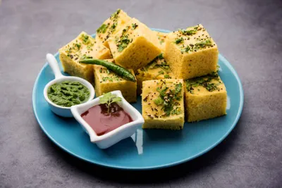 Dhokla (4 pieces)
